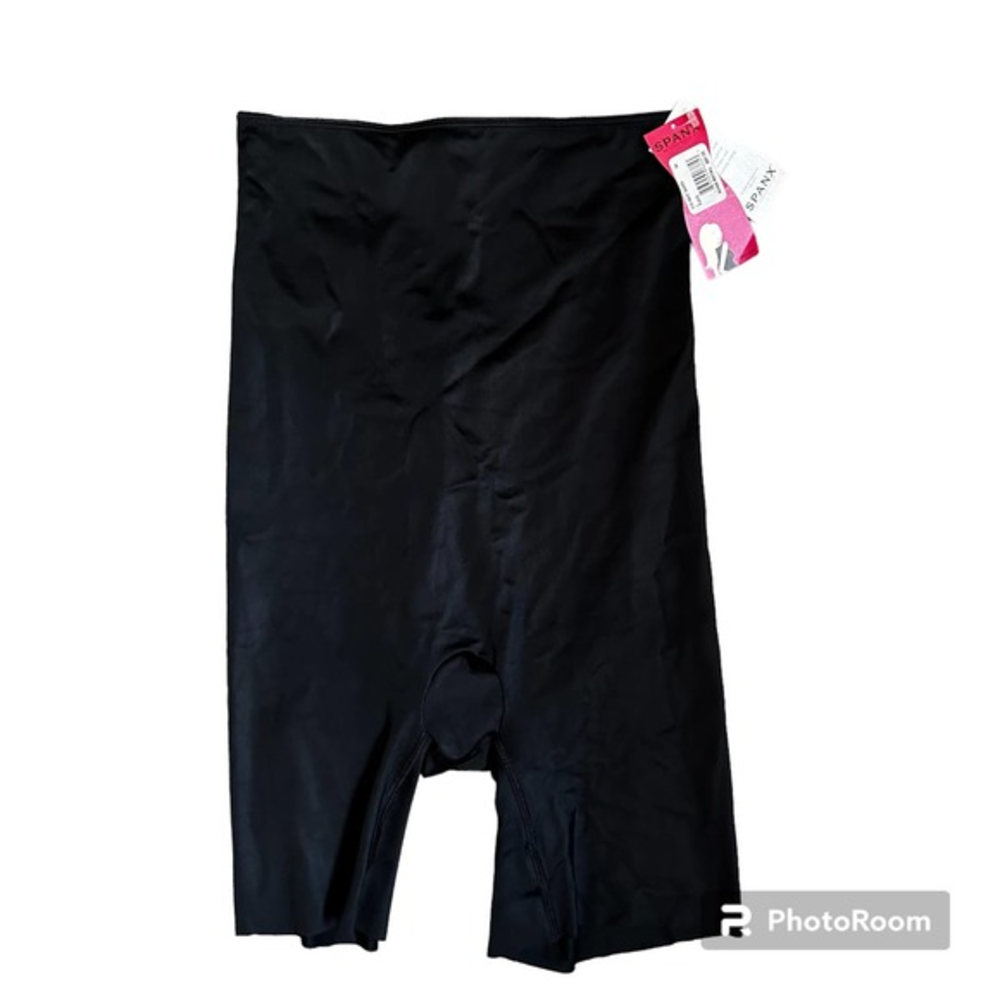 Spanx High Waist Shaper in black size Large New with Tags